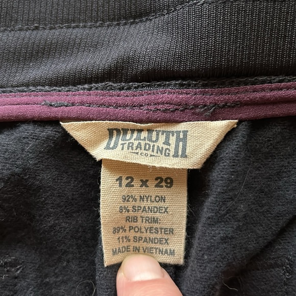 Duluth Trading Company women’s Black Hills slim leg water repellent pants - Picture 4 of 8